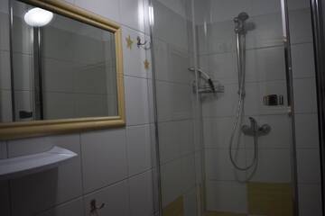 Фото номера Трехместный номер Фермерские дома Agroturystyka SZYSZKA г. Polnica 3